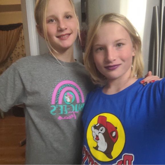 Meet your Posher, Stephanie - Picture 3 of 15